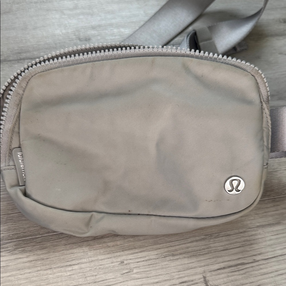 lululemon athletica Silver Belt Bag